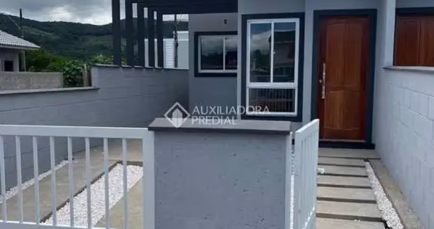 Casa com 2 quartos à venda na Rua Rodrigo Duarte, 702, Alto Aririu, Palhoça