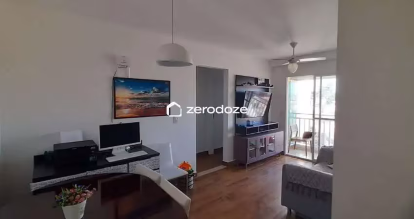 Apartamento com 2 Quartos (1 Suíte), Cozinha Planejada e Sacada Envidraçada