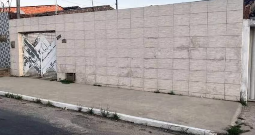 Casa Para Vender com 3 quartos no bairro Tabuleiro dos Martins em Maceió