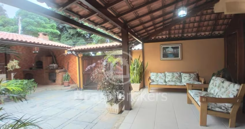 Casa maravilhosa em condomínio!  Taquara.