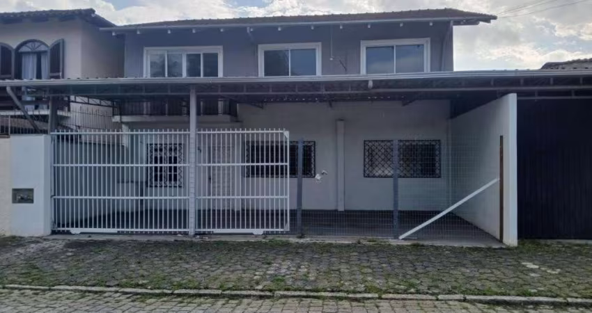 CASA no BUCAREIN com 3 quartos para VENDA, 179 m²