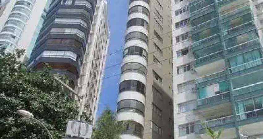 Apartamento no centro com 4 quartos para venda, 290 m²