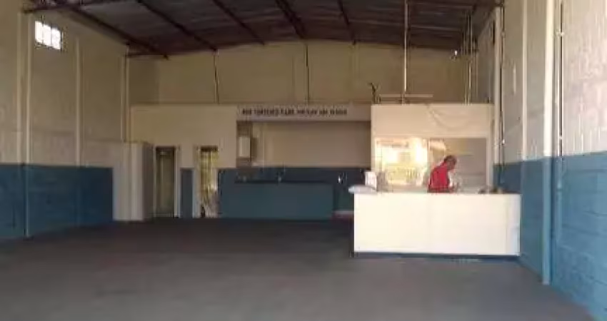 Galpão para alugar, 216 m² por r$ 5.000,00/mês - loteamento guilherme borges - uberaba/mg