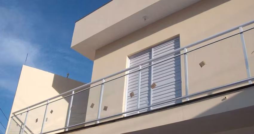 CASA 2 DORMITÓRIOS COM SACADA VILA CRISTO