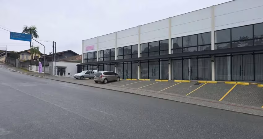 Alugue a sala ideal e faça seu negócio crescer a partir de 57 m²
