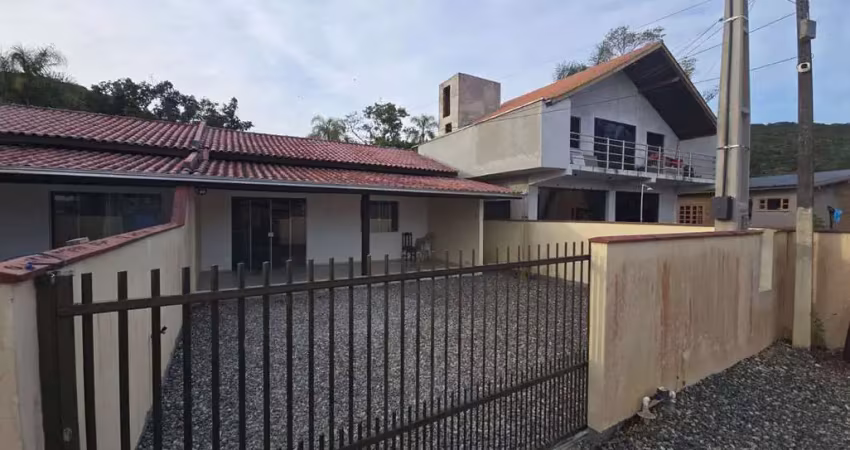 'casa charmosa com 2 quartos na vila da glória – sua oportunidade no paraíso'