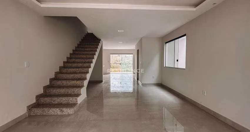 Casa de alto padrão no Centro de  Pinheiral com condições especiais!