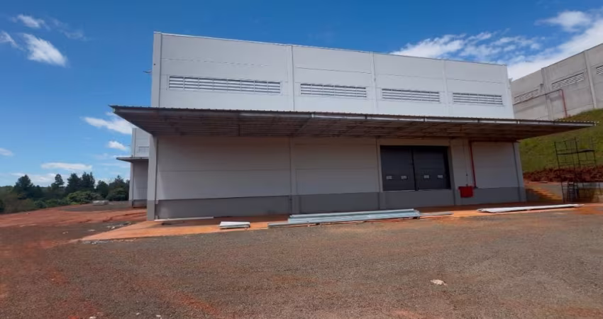 Galpão para aluguel possui 3500 metros quadrados Bauru/Agudos - SP