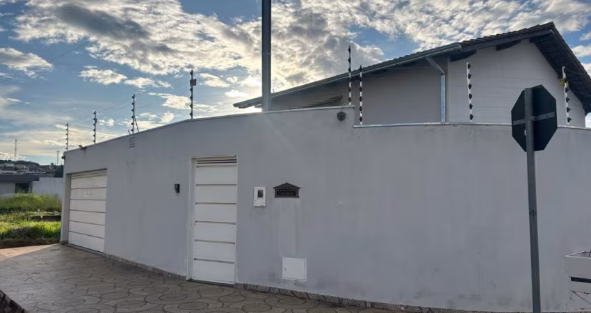 Casa a venda perto do lago JK!