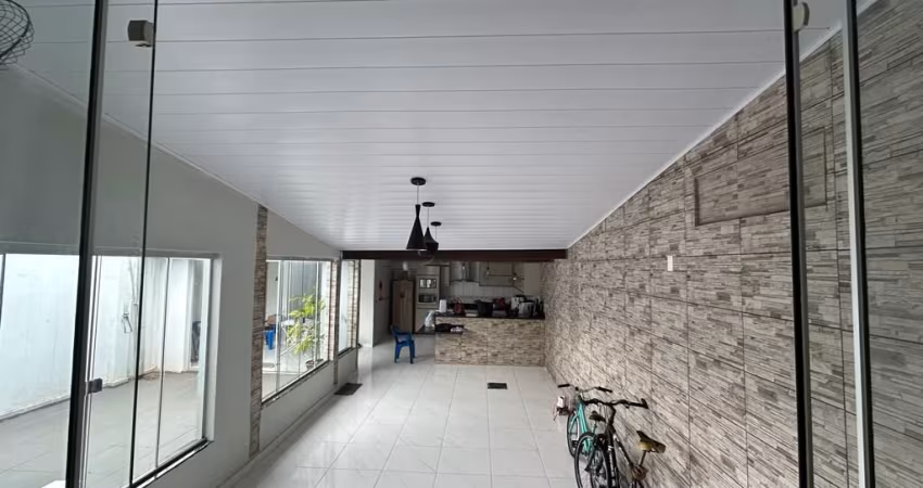 Casa no Polocentro com terreno de 240 metros!