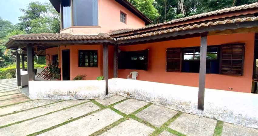 Chácara para Venda em Atibaia, Portão, 3 dormitórios, 1 suíte, 2 banheiros, 6 vagas