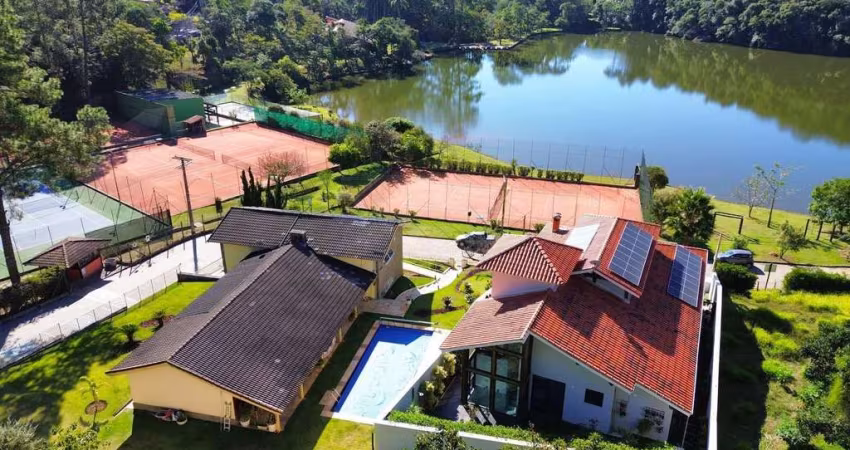Casa para Venda em Atibaia, Clube da Montanha, 3 dormitórios, 1 suíte, 3 banheiros, 3 vagas