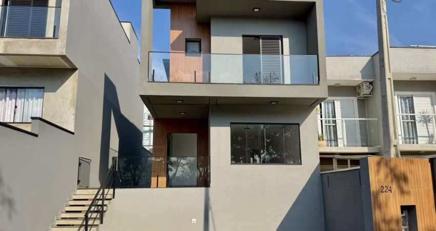 Casa para Venda em Atibaia, jardim Shangri-lá, 3 dormitórios, 3 suítes, 4 banheiros, 2 vagas