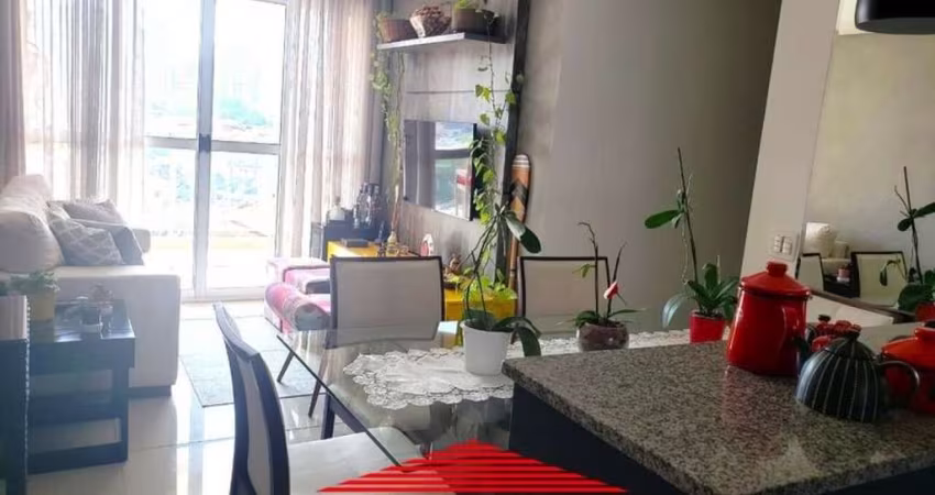 Apartamento de 58m² na Chácara Inglesa com dois dormitórios sendo uma suíte.