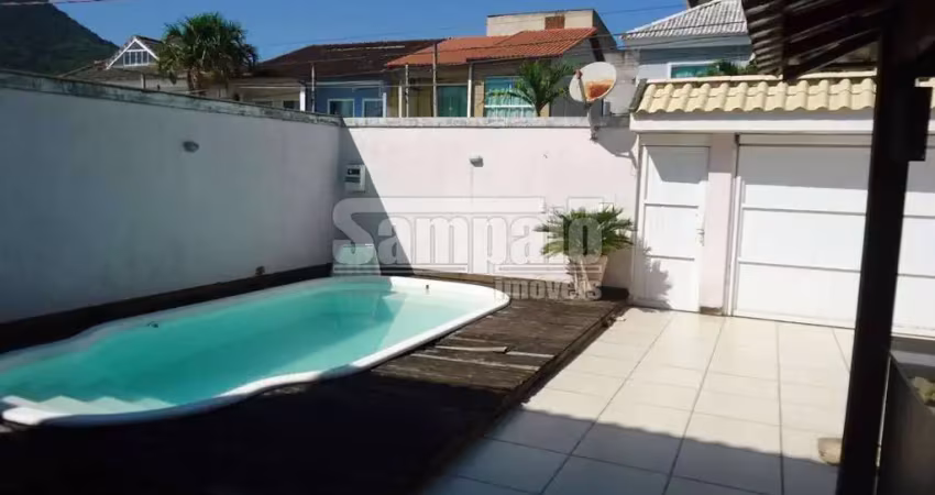 Casa duplex para venda com 3 quartos em condomínio fechado - campo grande com 230m²