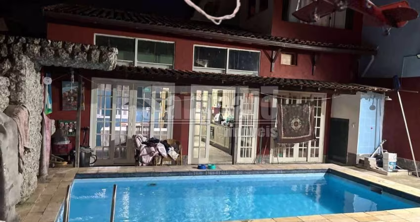 Casa em condomínio fechado com 3 quartos à venda na Rua Pedro Kilkerry, Campo Grande, Rio de Janeiro