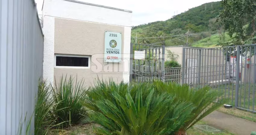 Ótimo apartamento de 2 quartos no condomínio rosa dos ventos