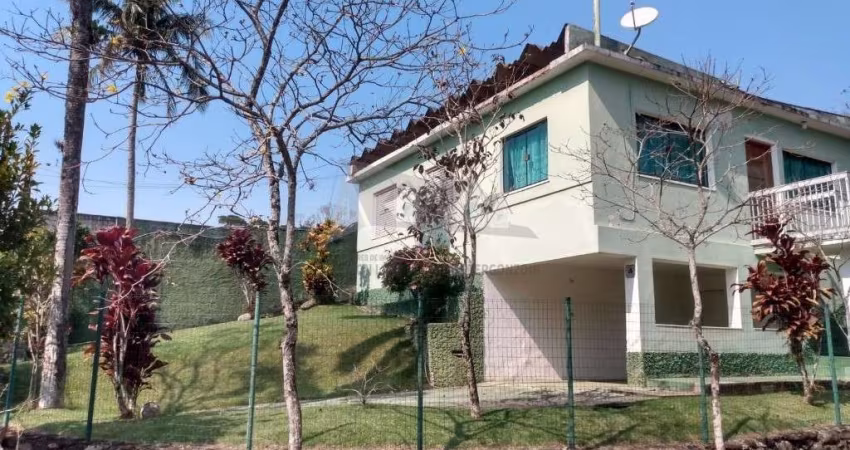 Linda casa com vista permanente do mar, em Massaguaçú