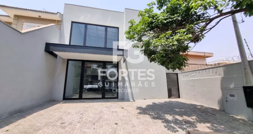 Salão Comercial com 263m² ao lado da avenida João Fiusa, sendo salão em vão livre com pé direito alto + mezanino;