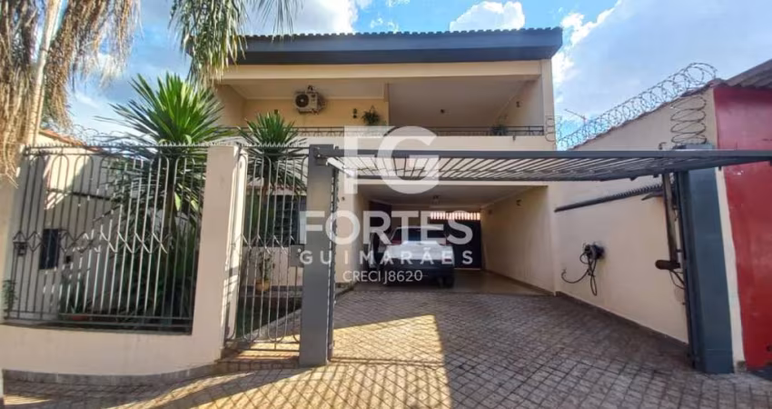 Casa/ Sobrado com 03 Quartos de 310 m² no Bairro Vila Maria Luiza !