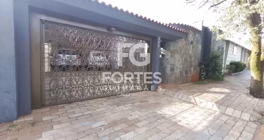 Casa com 03 Quartos com 194 m² no Bairro Alto da Boa Vista!