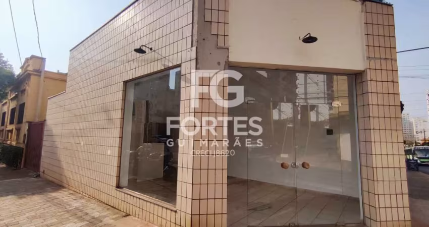 Salão Loja de esquina, em maravilhosa localização central, próximo da Catedral Metropolitana, com 42m² ac em vão livre + depósito para estoque com mezanino, fachada com vitrine em blindex, espaço para