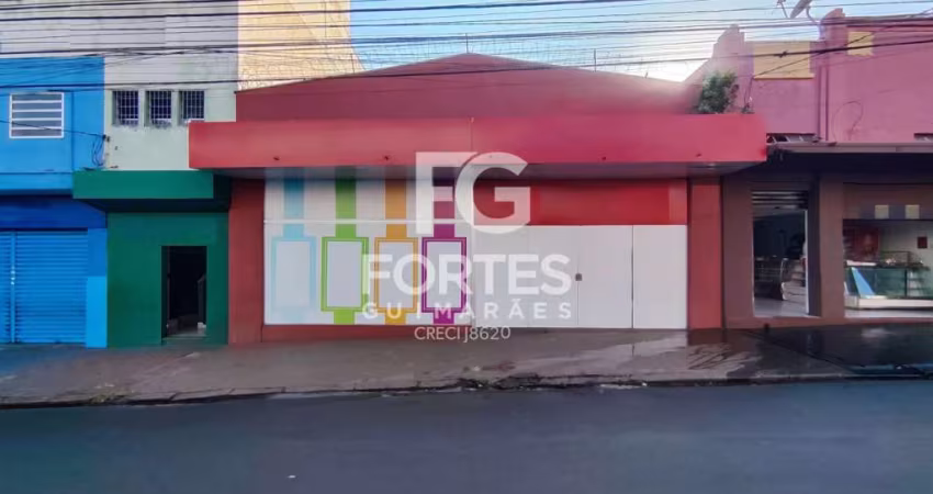 Salão Térreo na Rua Duque de Caxias, em maravilhosa localização da região central com grande fluxo de pedestres e veículos, são 370m² AC com divisórias em eucatex (reversível para vão livre), 02 wc, c