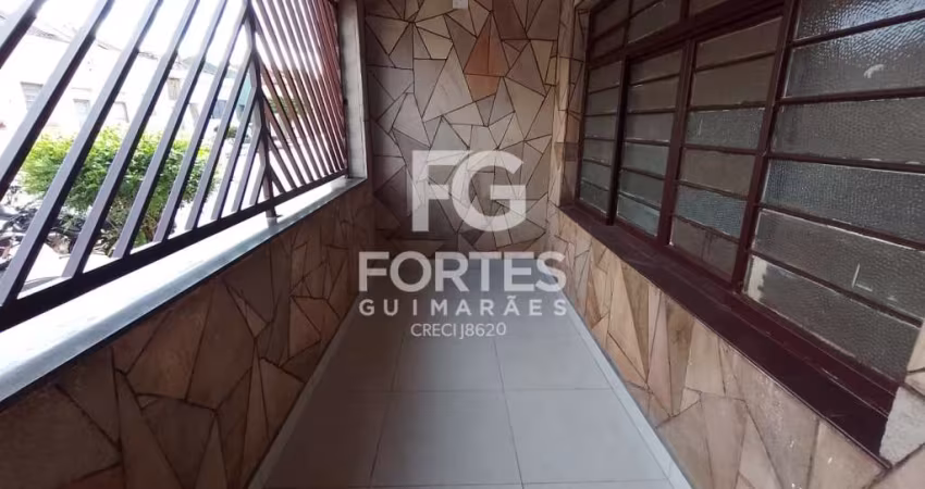 Casa para Alugar de 122m² com 03 quartos na Vila Tibério