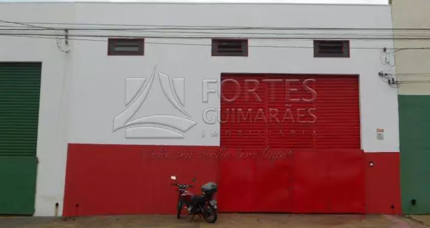 Salão comercial 330m² em vão livre, pé direito de 7 metros, piso em concreto reforçado, porta de entrada 5x5m e cobertura com estrutura metálica com telha de aço galvanizado, na avenida costa e silva 