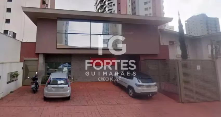 Imóvel comercial com 579 m² de área construída no bairro centro!