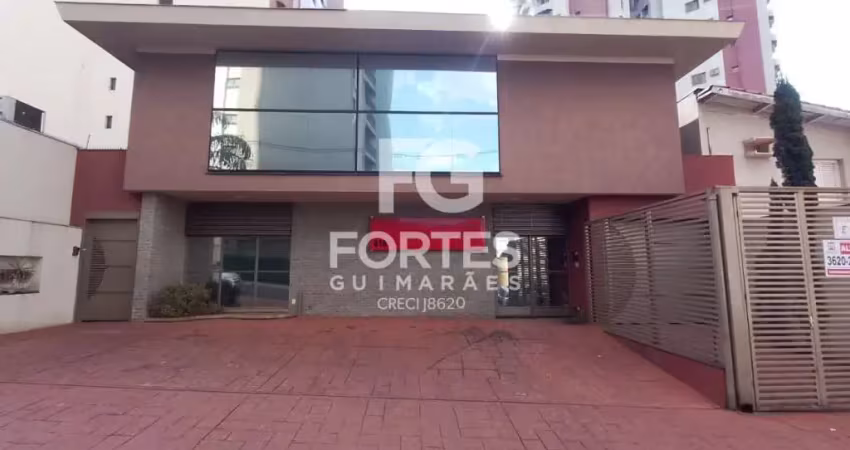 Imóvel comercial com 579 m² de área construída no bairro centro!