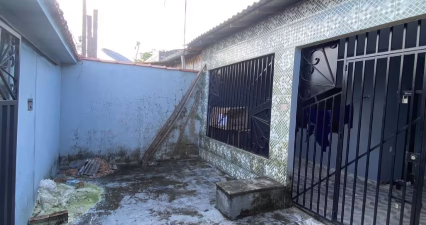 VENDO casa de 2 quartos no Icuí Guajará