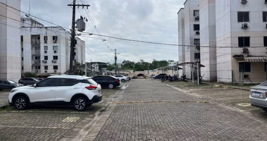 Alugo apartamento no Vitório Maguari