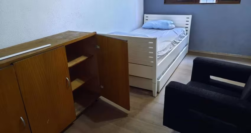 Casa para Venda em São Paulo, Vila Guarani (Z Sul), 4 dormitórios, 1 suíte, 3 banheiros, 3 vagas