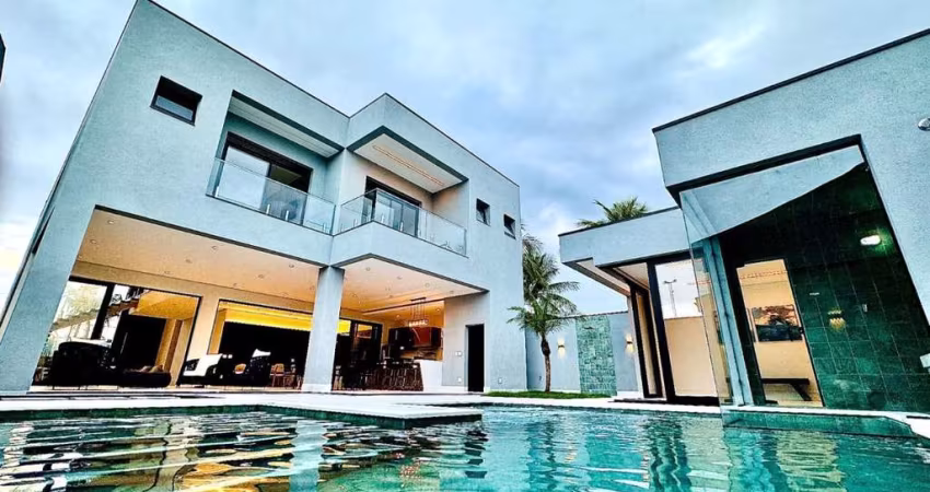 Casa na Praia para Venda em Guarujá, Jardim Acapulco, 5 dormitórios, 5 suítes, 7 banheiros, 4 vagas