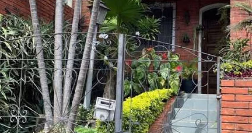 Casa para Venda em São Paulo, Cambuci, 3 dormitórios, 1 suíte, 3 banheiros, 2 vagas