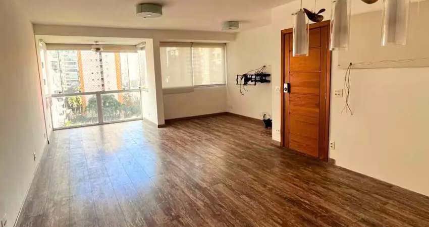 Apartamento para Locação em São Paulo, Moema, 4 dormitórios, 1 suíte, 4 banheiros, 2 vagas