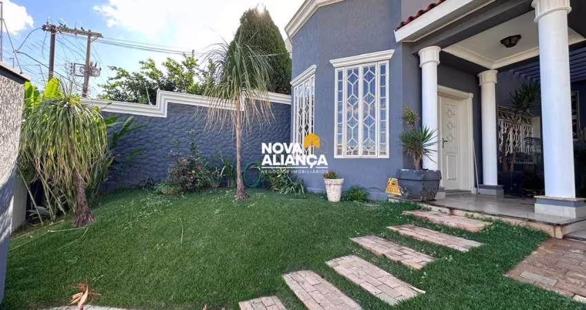 Casa Alto Padrão com Piscina à Venda – Parque do Mirante.