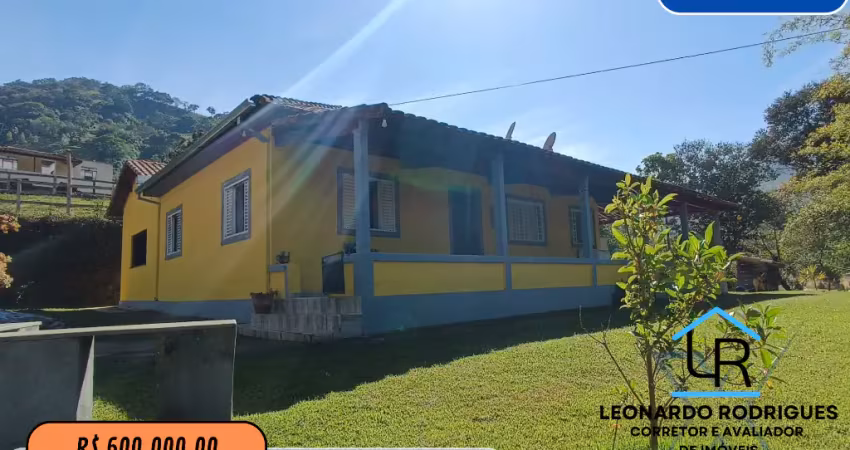 Linda chácara no bairro barreirinho em delfim moreira, mg (aceita permuta)