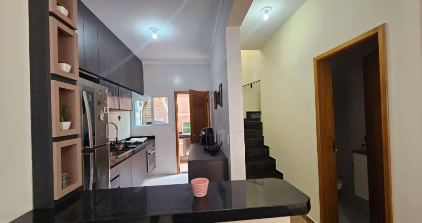 Lindo sobrado em condomínio residencial 2 dormitórios Planejados