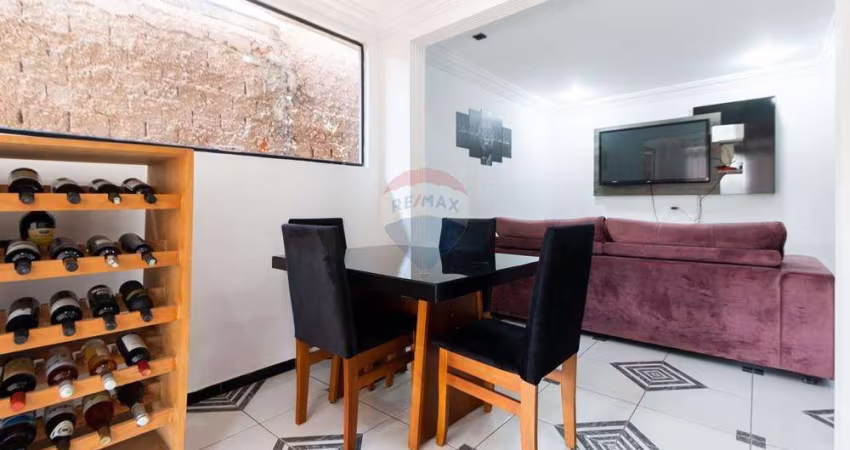 Sobrado a venda, sala ampla, 2 quartos, 2 banheiros, escritório,  em Quatro Barras, Próximo a Estrada da Graciosa.