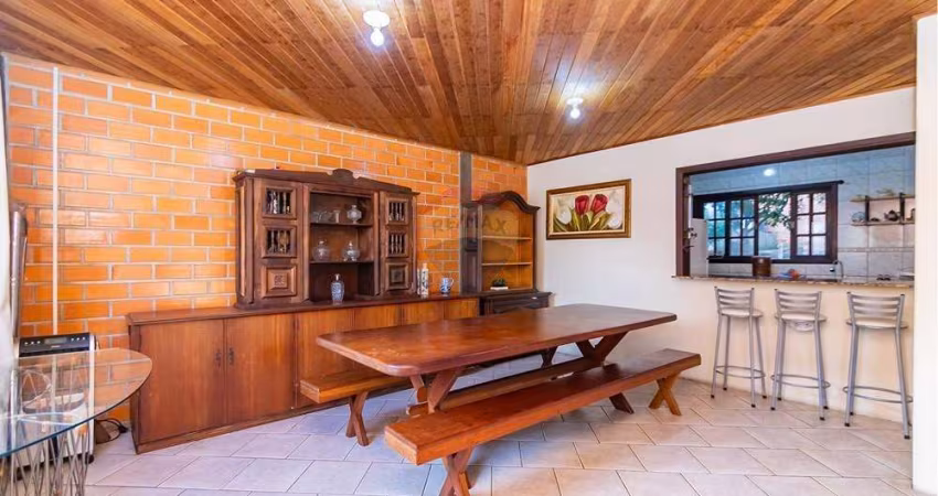 Casa com 3 quartos sendo um suíte, 2 vagas de garagem – Afonso Pena –São José Dos Pinhais/PR  R$ 649.000,00
