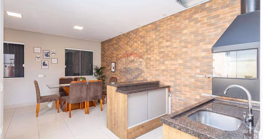Casa térrea com 3 quartos, 2 vagas, Excelente espaço gourmet, no Jardim Monza- Colombo