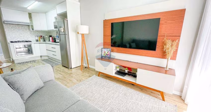 Sobrado de 3 quartos, sendo 1 suíte master, espaço gourmet com churrasqueira e 2 vagas, Bairro Alto - Curitiba