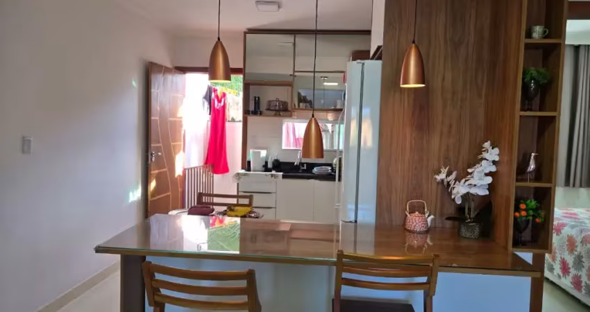 Vende apartamento maravilhoso perto da praia, ambiente tranquilo e agradável.