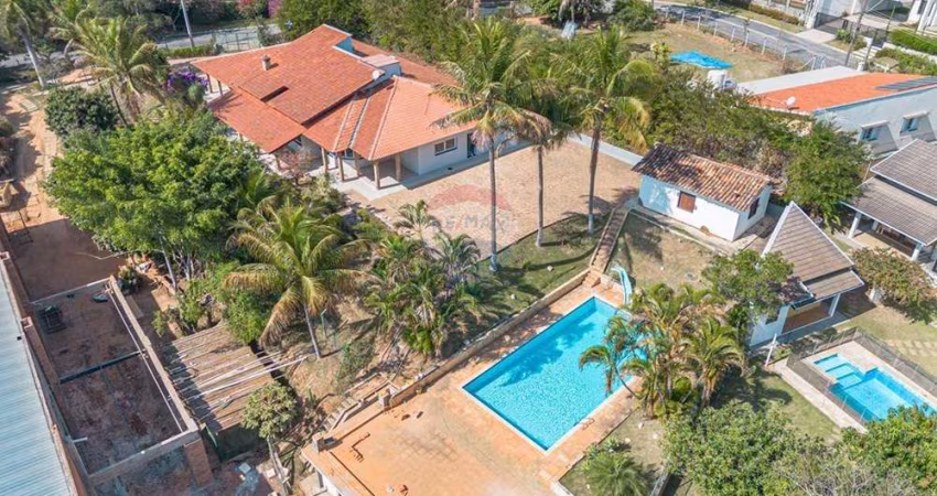 Casa térrea de alto padrão para locação - 3 suites - 480m2 - vinhedo sp
