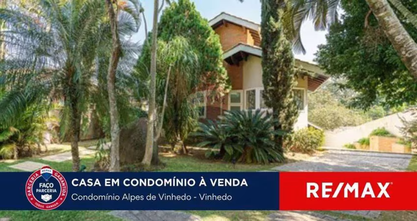 Casa de luxo no alpes de vinhedo: 3 quartos e piscina