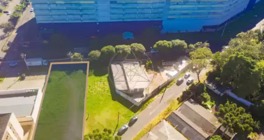 Imóveis valorizam mesmo em crises:     terreno de 1.004m²  e a menos de 200m do terminal !!!