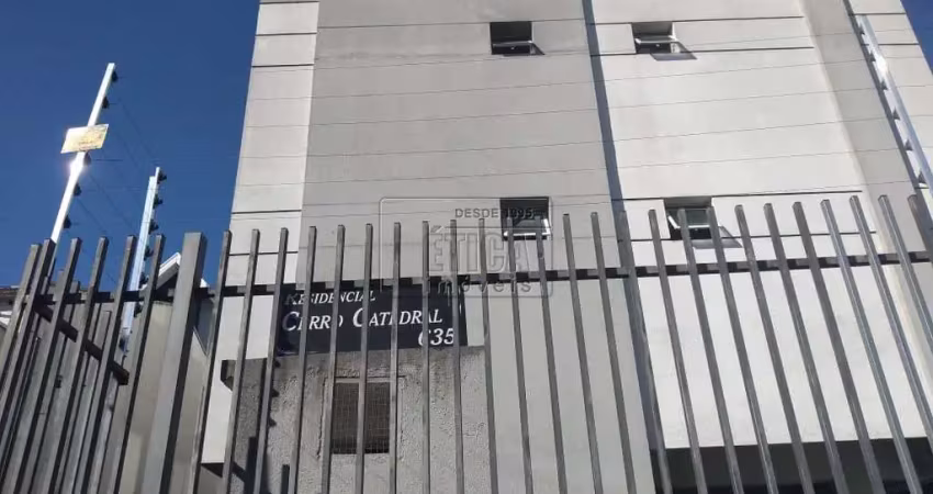 Apartamento com 2 quartos para alugar na Rua Alcebíades Ribeiro Padilha, 630, Novo Mundo, Curitiba