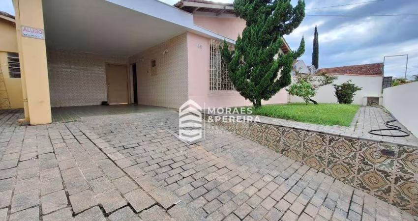 Casa com 3 dormitórios para alugar, 214 m² por R$ 2.913,90/mês - São Benedito - Pindamonhangaba/SP